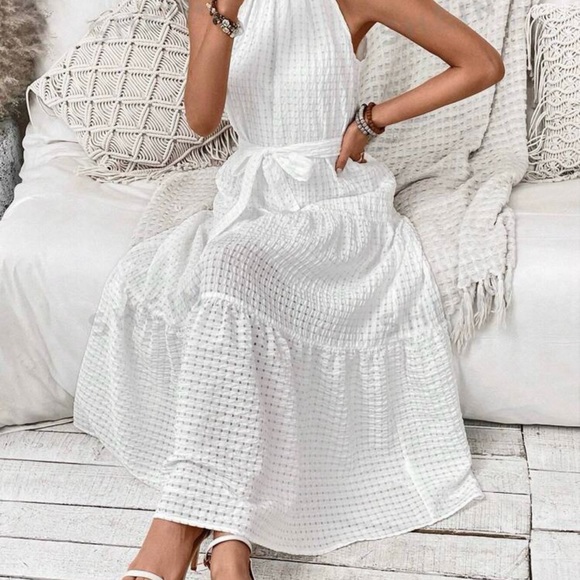 VCAY Solid Color Halter Neck Casual Dress - Picture 4 of 5